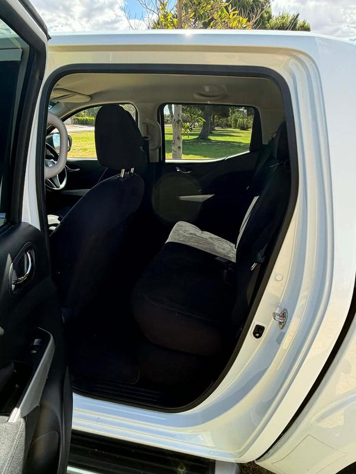 2015 Nissan Navara ST