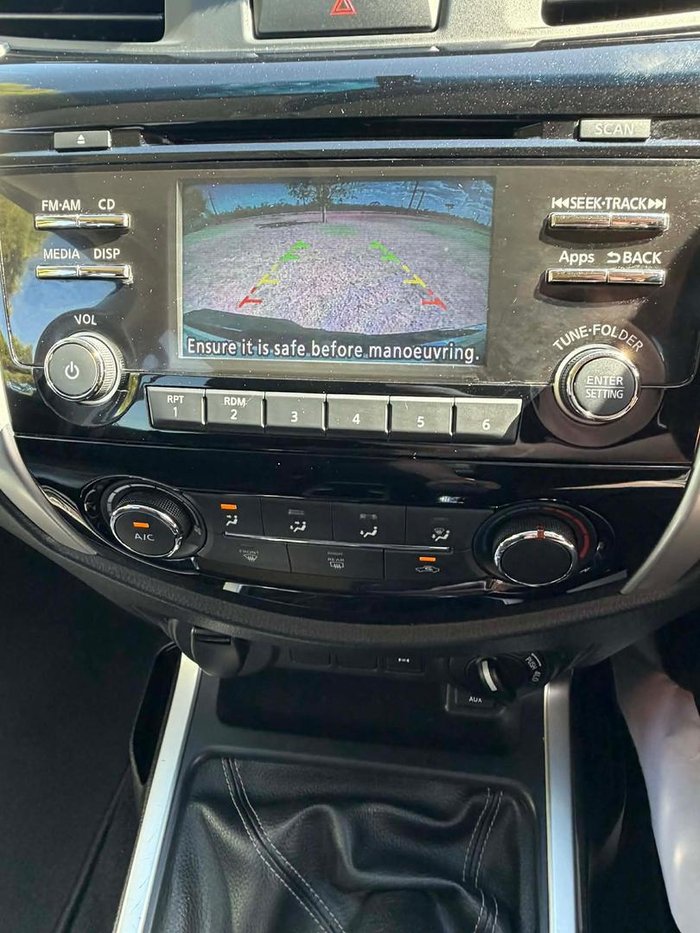 2015 Nissan Navara ST