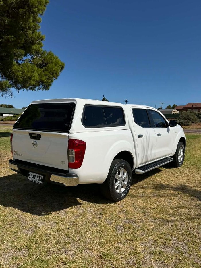 2015 Nissan Navara ST