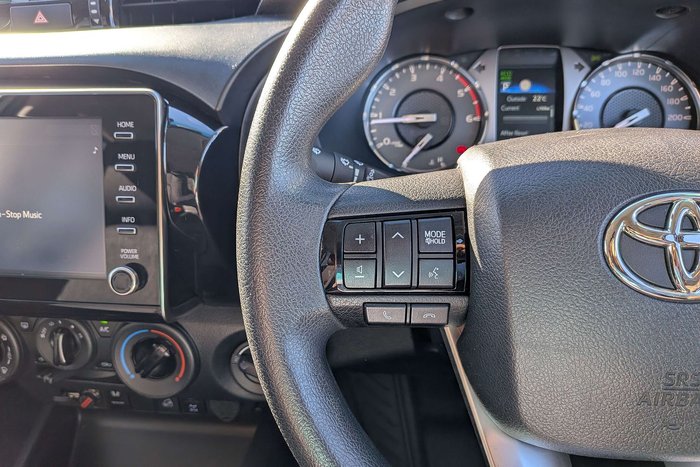 2021 Toyota Hilux SR