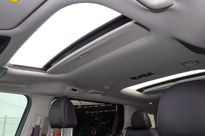 2024 Kia Carnival GT-Line HEV