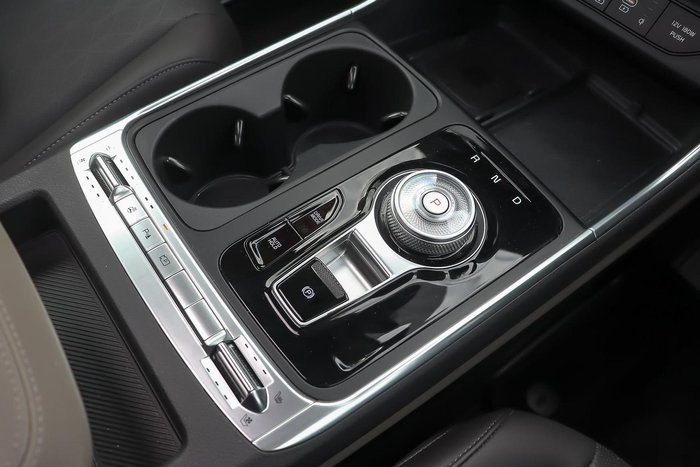 2024 Kia Carnival GT-Line HEV