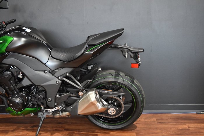 2025 Kawasaki Z1000 Green