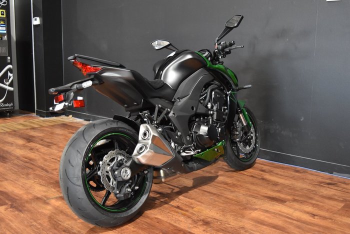 2025 Kawasaki Z1000 Green