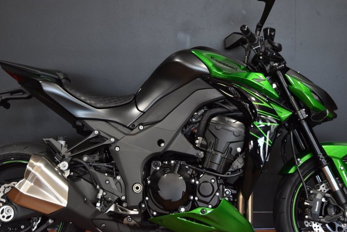 2025 Kawasaki Z1000 Green