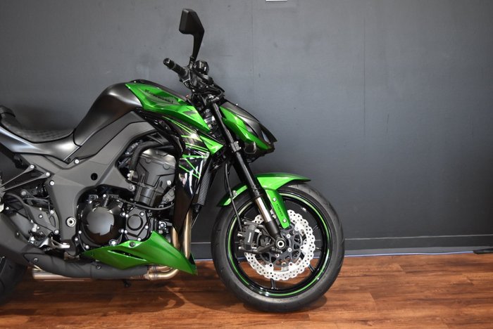 2025 Kawasaki Z1000 Green
