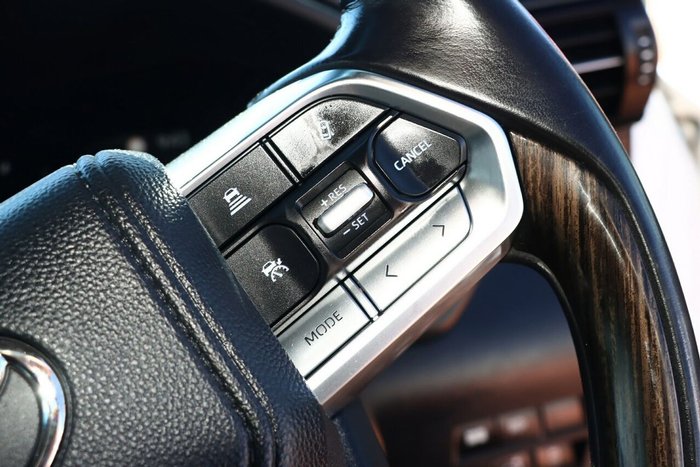 2022 Toyota Landcruiser VX