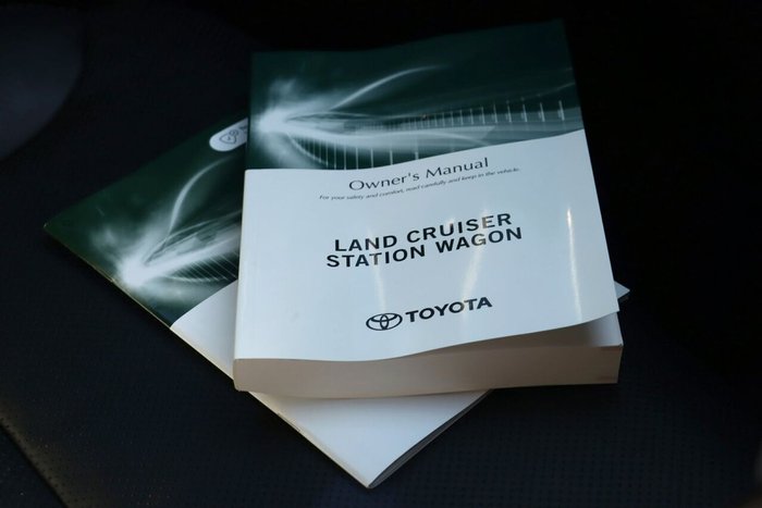 2022 Toyota Landcruiser VX