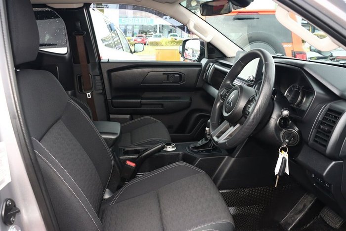 2025 Mitsubishi Triton GLX+