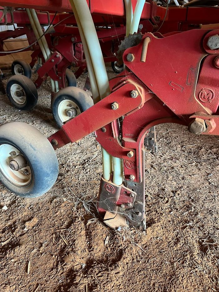 2015 Morris Contour C2 80Ft Air Seeder