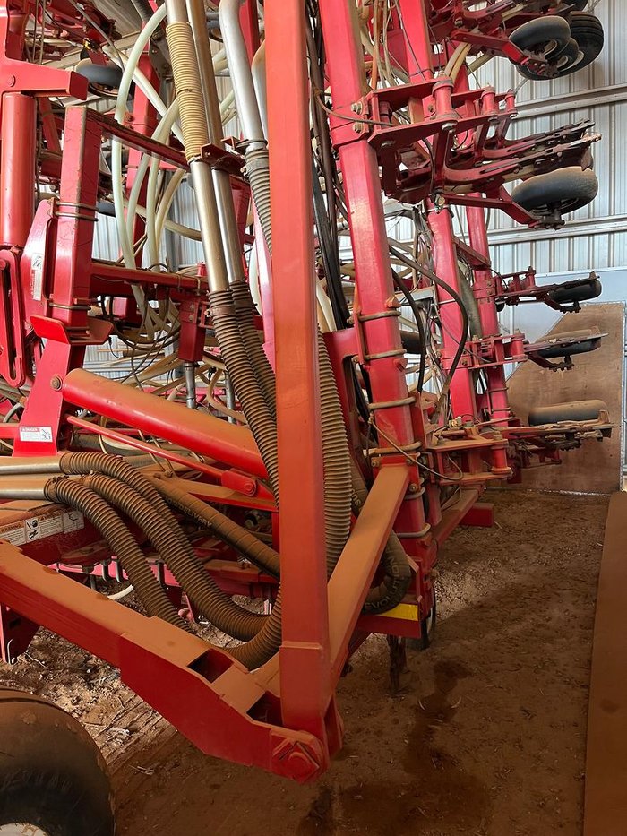 2015 Morris Contour C2 80Ft Air Seeder