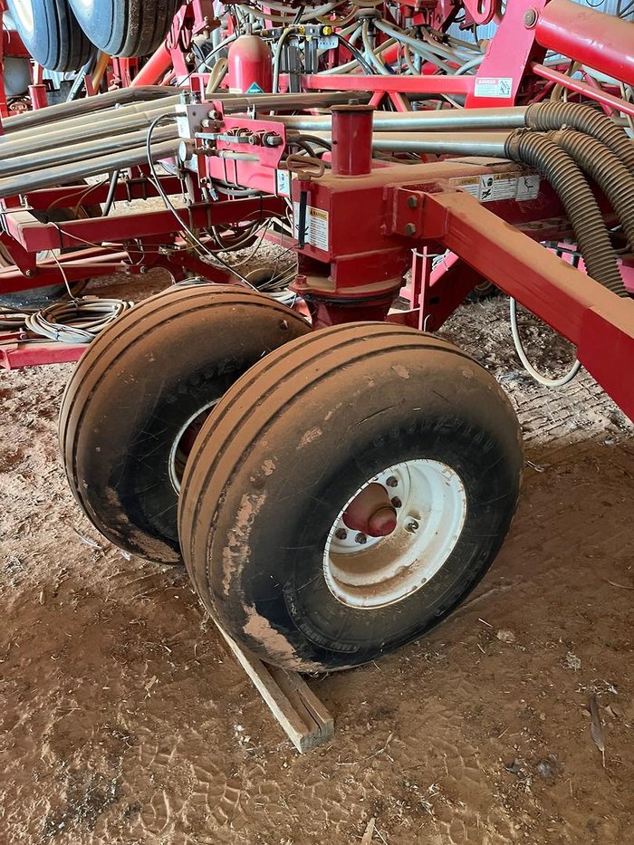 2015 Morris Contour C2 80Ft Air Seeder