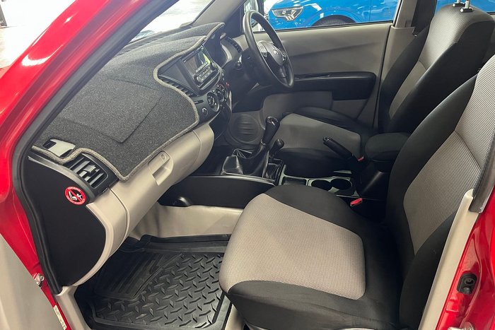 2014 Mitsubishi Triton GLX