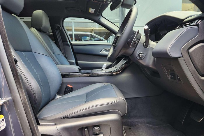2025 Land Rover Range Rover Velar P250 Dynamic SE