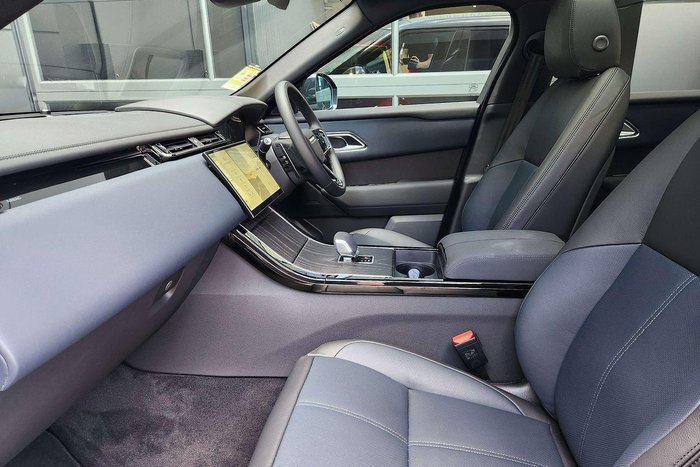 2025 Land Rover Range Rover Velar P250 Dynamic SE