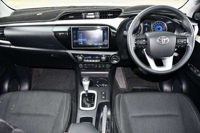 2020 Toyota Hilux SR5