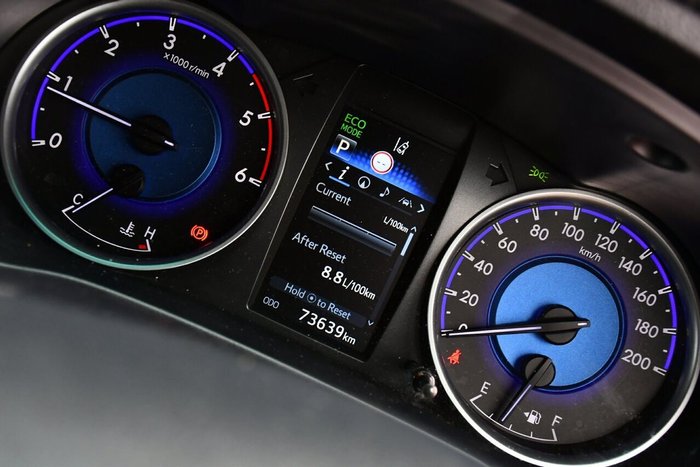 2020 Toyota Hilux SR5