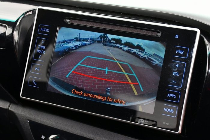 2020 Toyota Hilux SR5