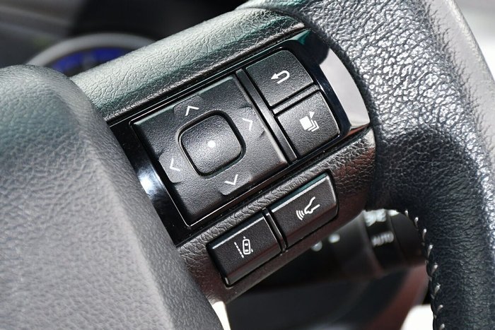 2020 Toyota Hilux SR5