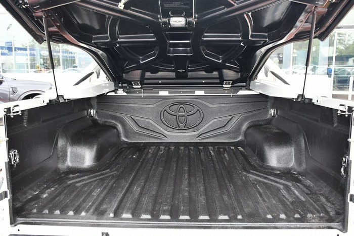 2020 Toyota Hilux SR5