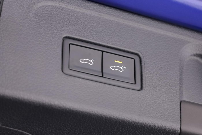 2023 Volkswagen Passat 206TSI R-Line