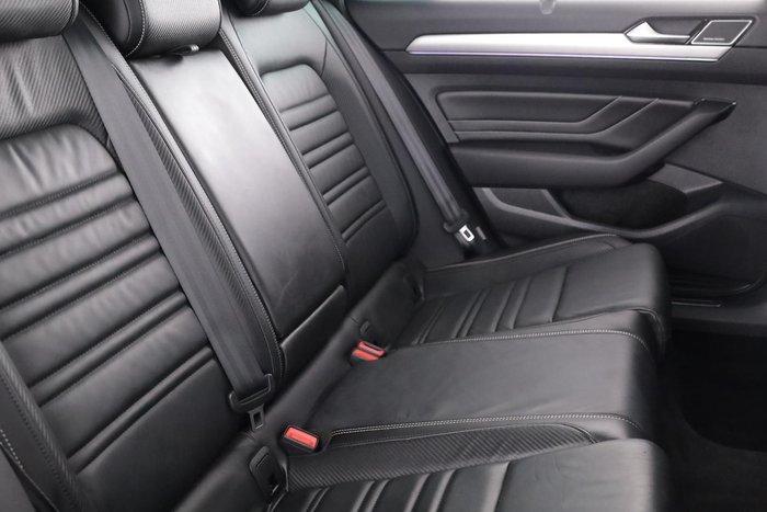 2023 Volkswagen Passat 206TSI R-Line