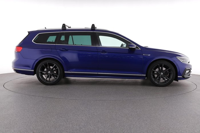 2023 Volkswagen Passat 206TSI R-Line