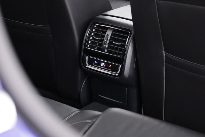 2023 Volkswagen Passat 206TSI R-Line