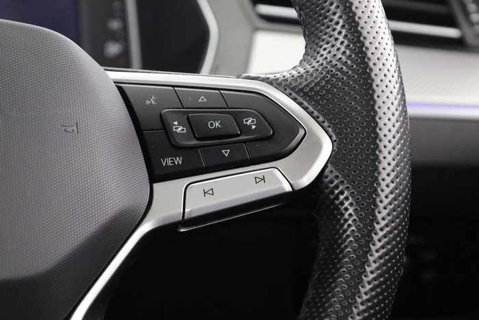 2023 Volkswagen Passat 206TSI R-Line