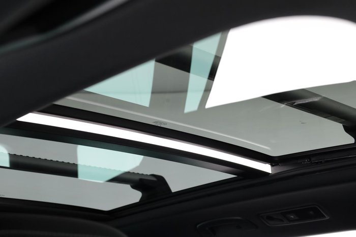2023 Volkswagen Passat 206TSI R-Line