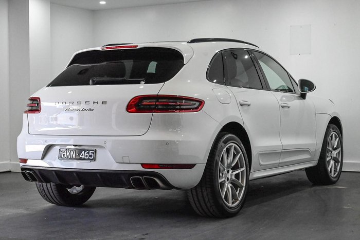 2014 Porsche Macan Turbo