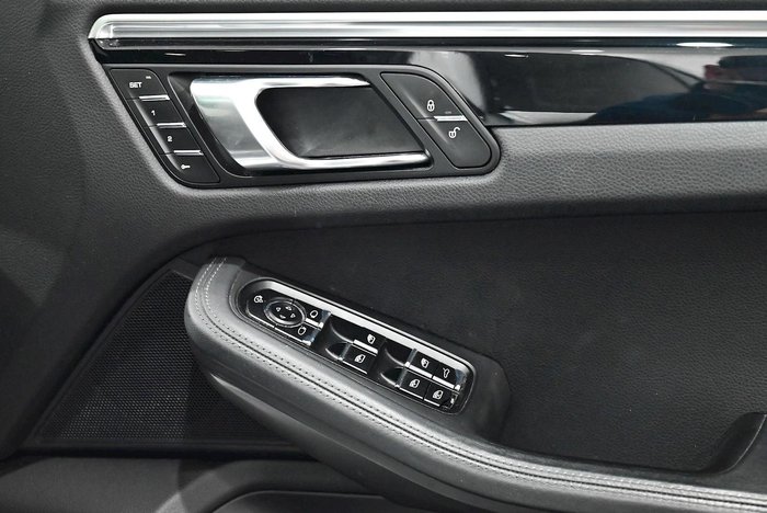 2014 Porsche Macan Turbo