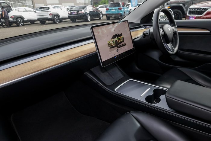 2022 Tesla Model 3 Rear-Wheel Drive