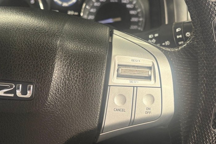 2018 Isuzu MU-X LS-T