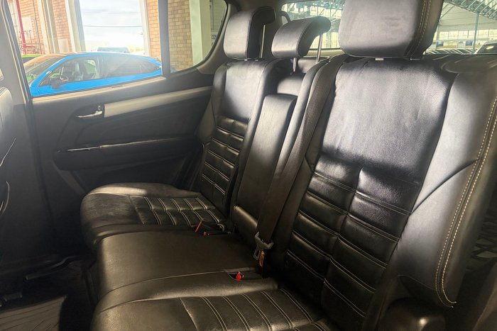 2018 Isuzu MU-X LS-T