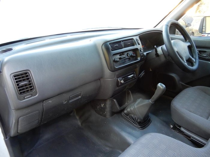 2005 Mitsubishi Triton GLX MK MY05 4x2 White