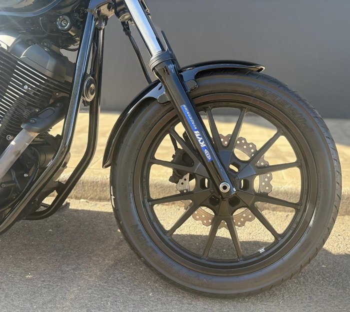 2014 Yamaha Bolt (XVS950CU) Bolt Black