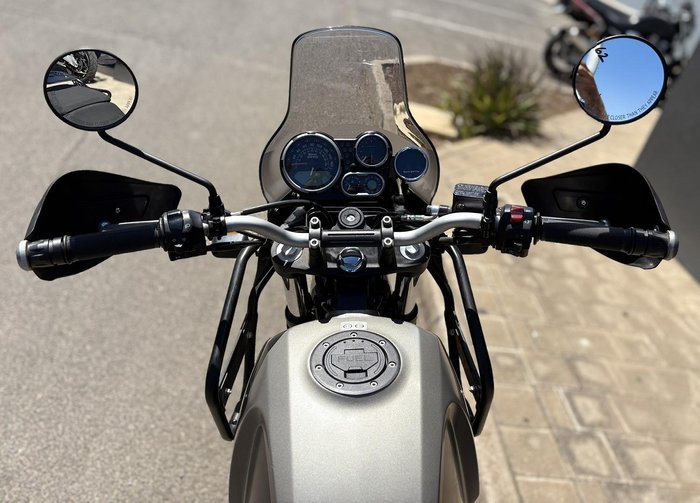 2022 Royal Enfield Himalayan E5 Base Himalayan Grey