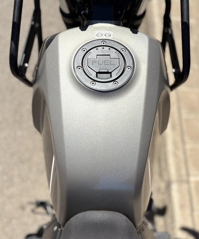 2022 Royal Enfield Himalayan E5 Base Himalayan Grey