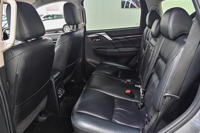 2019 Mitsubishi Pajero Sport Black Edition