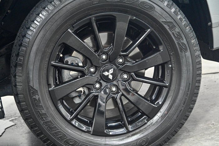 2019 Mitsubishi Pajero Sport Black Edition