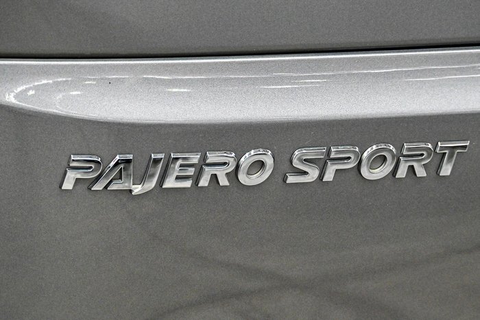 2019 Mitsubishi Pajero Sport Black Edition