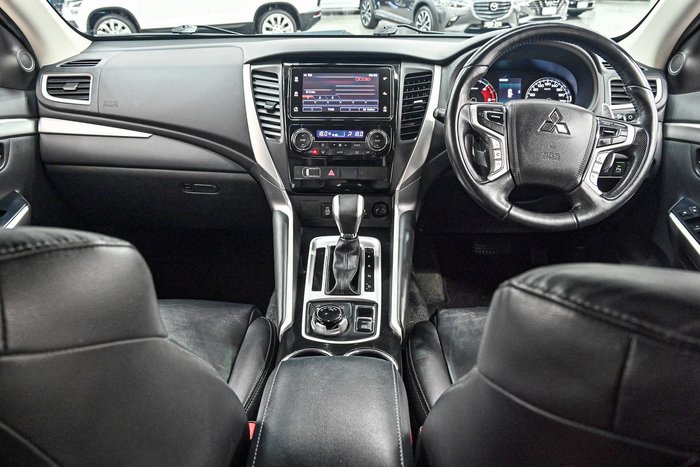 2019 Mitsubishi Pajero Sport Black Edition