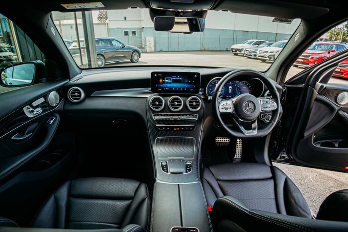 2021 Mercedes-Benz GLC-Class GLC300