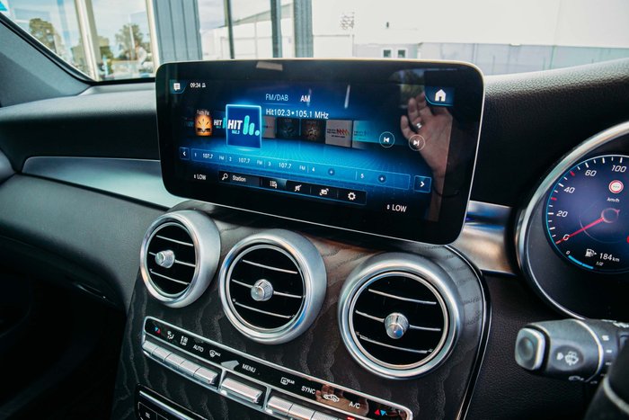 2021 Mercedes-Benz GLC-Class GLC300