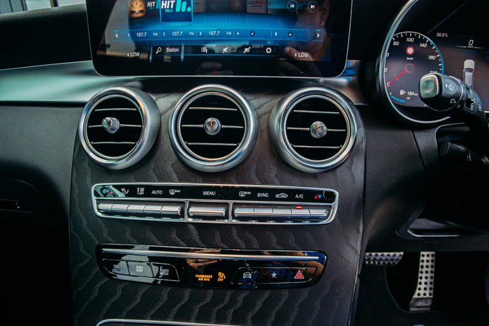 2021 Mercedes-Benz GLC-Class GLC300