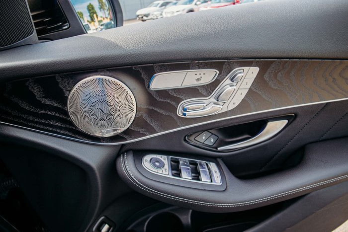 2021 Mercedes-Benz GLC-Class GLC300