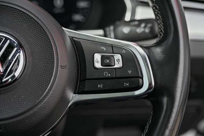 2016 Volkswagen Passat 206TSI R-Line