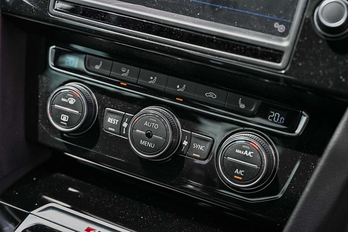 2016 Volkswagen Passat 206TSI R-Line