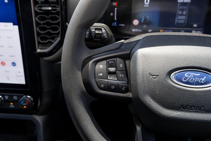 2025 Ford Everest Ambiente